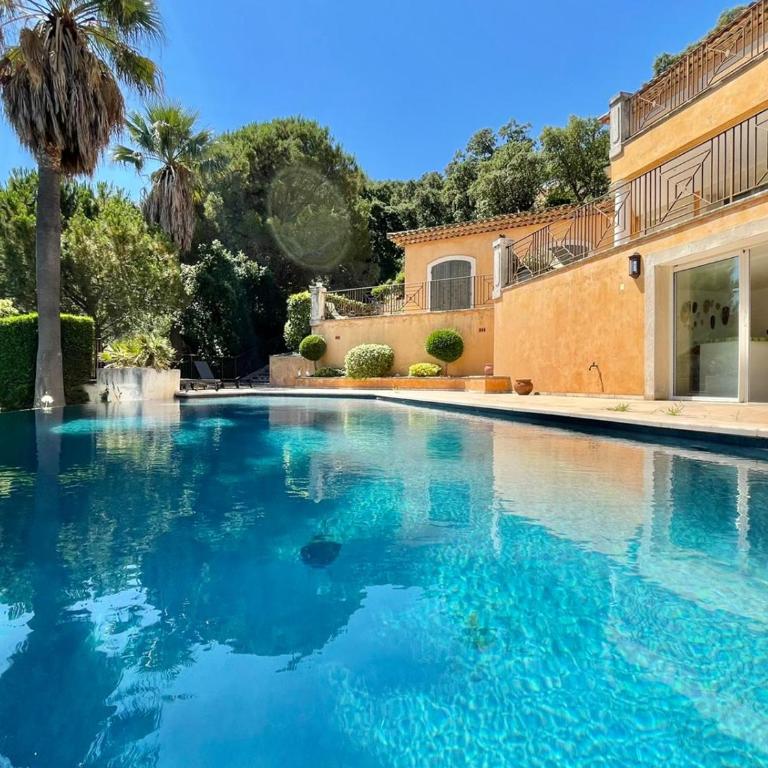 Villa Darius Belle et grande villa, piscine, clim, vue mer Cavalaire sur Mer - Villa with Sea View - 64