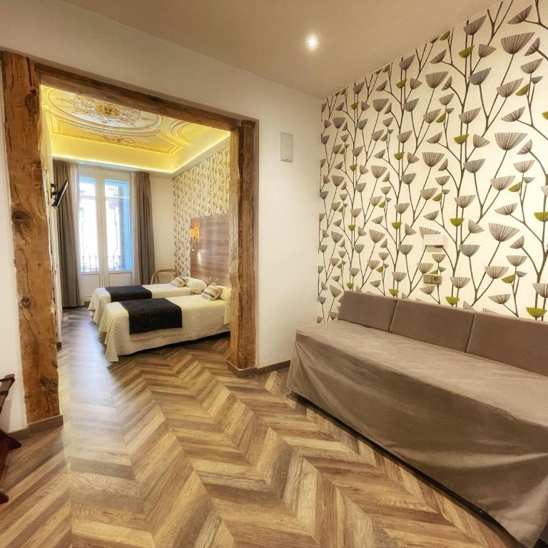Hostal Aguilar - Triple Room - 7