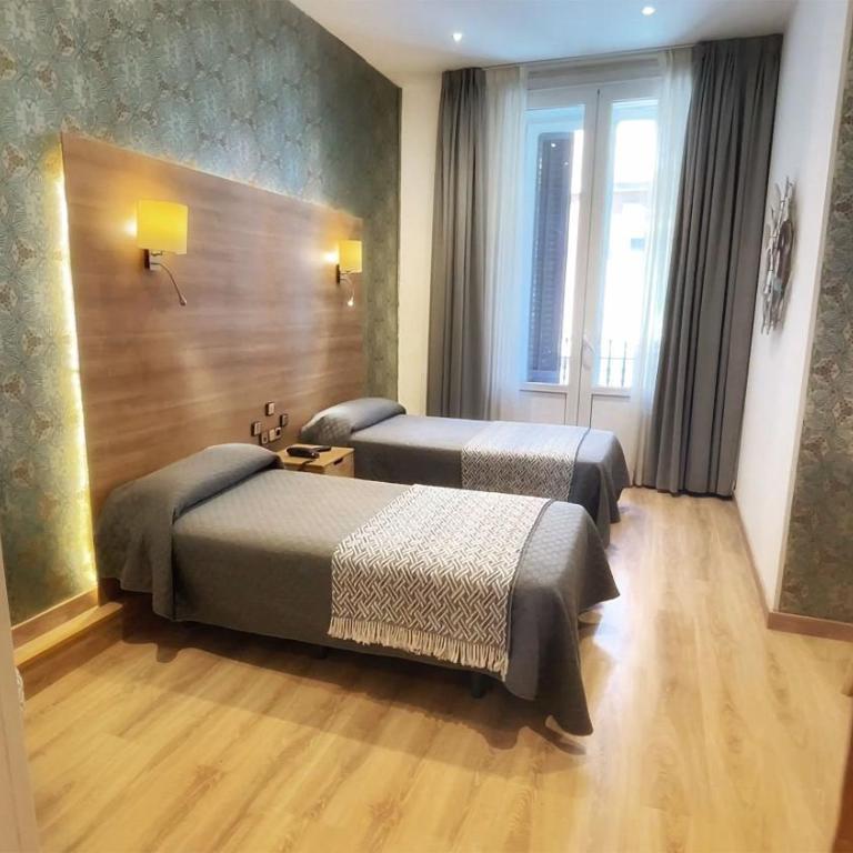Hostal Aguilar - Twin Room - 11