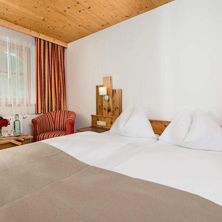 Hotel Langeck - Deluxe Doppelzimmer mit Balkon - 9