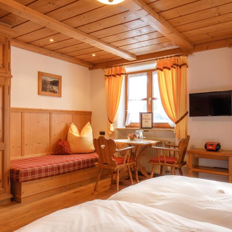 Steinberger Hof inkl. Chiemgaukarte - Doppelzimmer mit Balkon - 4