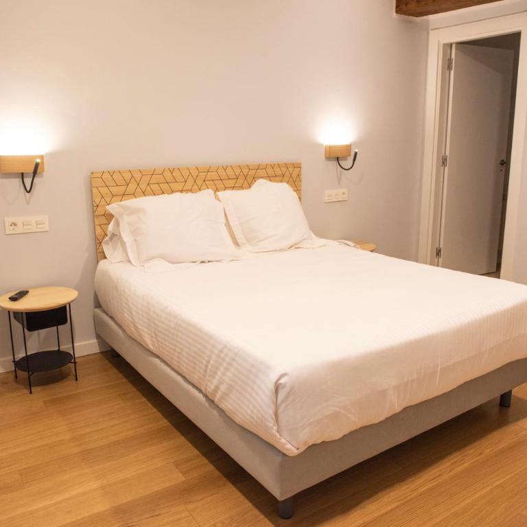 Hotel Puerto de Llanes - Double Room - Interior Facing - 2