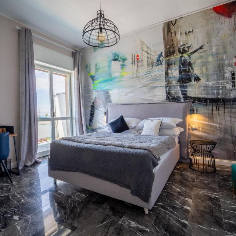 Urban Rooms - Apartment with Shower - 1