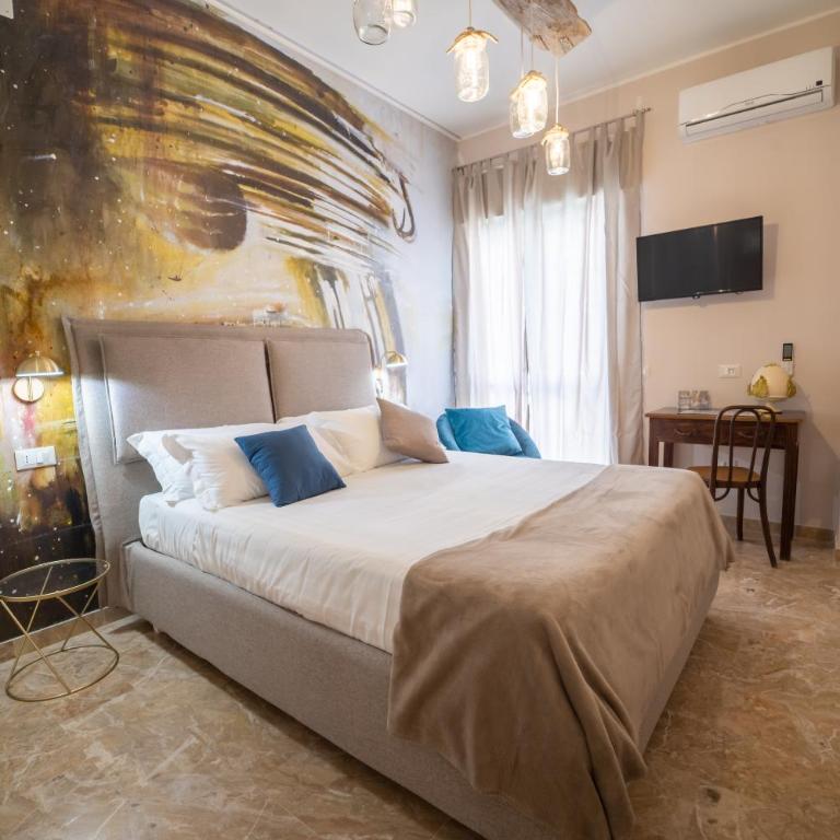 Urban Rooms - Small Double Room - 7