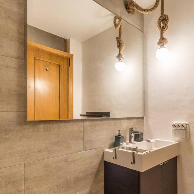 enJoy Home - Appartamento a due passi dal Teatro Verdi - Appartamento con 1 Camera da Letto - 3