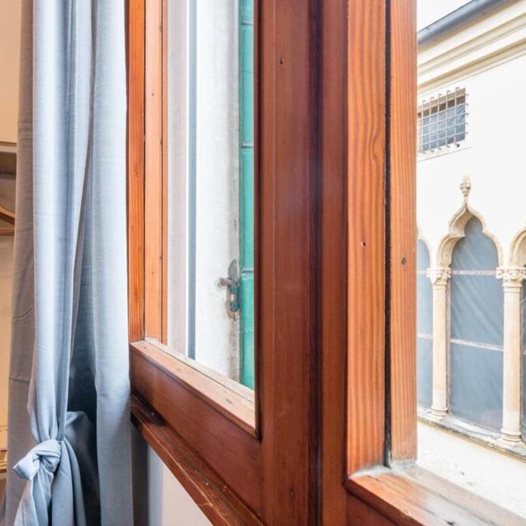 enJoy Home - Appartamento a due passi dal Teatro Verdi - Appartamento con 1 Camera da Letto - 19