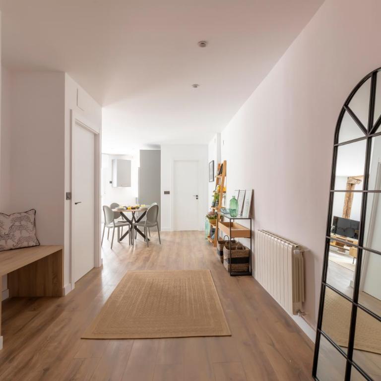Vivienda Turística Plaza de los Tres Pilares - Two-Bedroom Apartment - 9