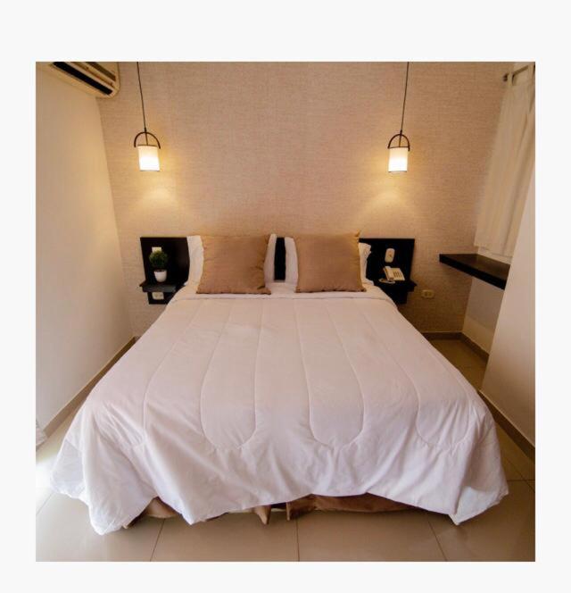 Hotel Maranata Valledupar - Habitación Deluxe con cama extragrande - 8
