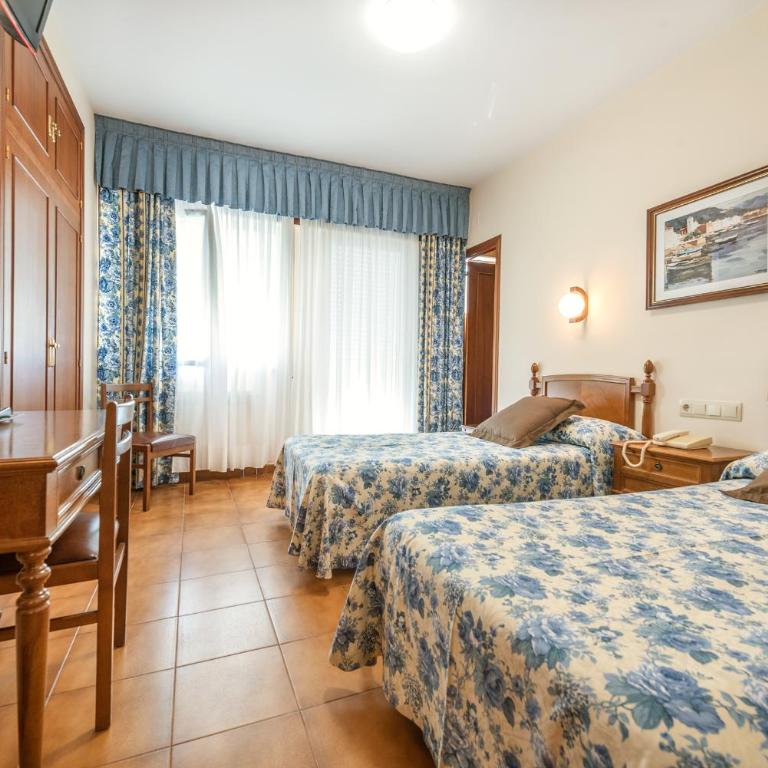 Hotel Minso - Habitación Doble con balcón y vistas al mar - 15