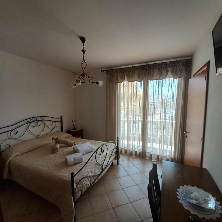 B&B Magic Holiday - Camera Matrimoniale con Letto Supplementare - 4