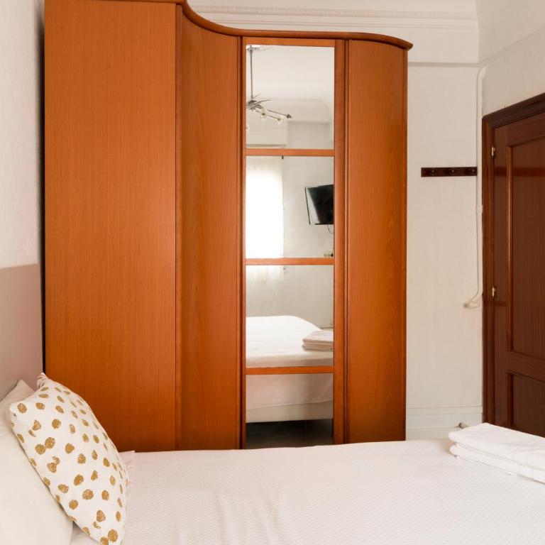 Pensión Arias - Twin Room - 1