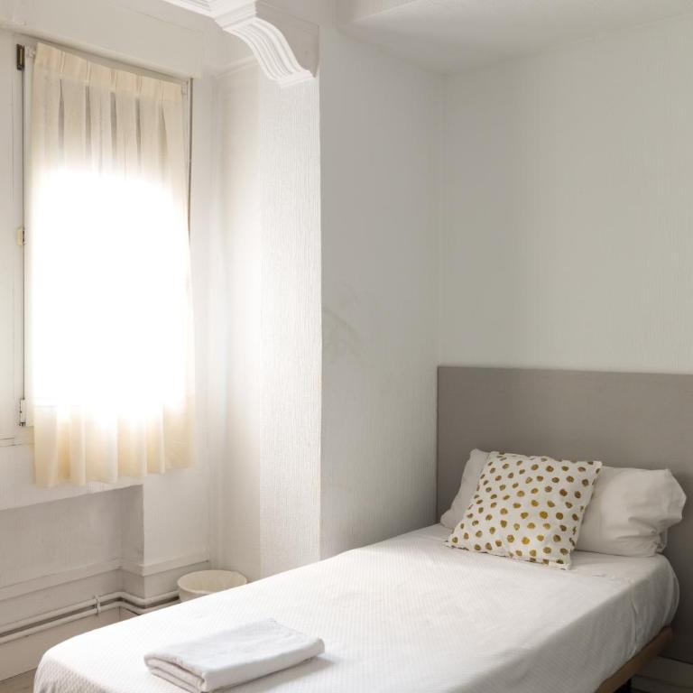 Pensión Arias - Twin Room - 2
