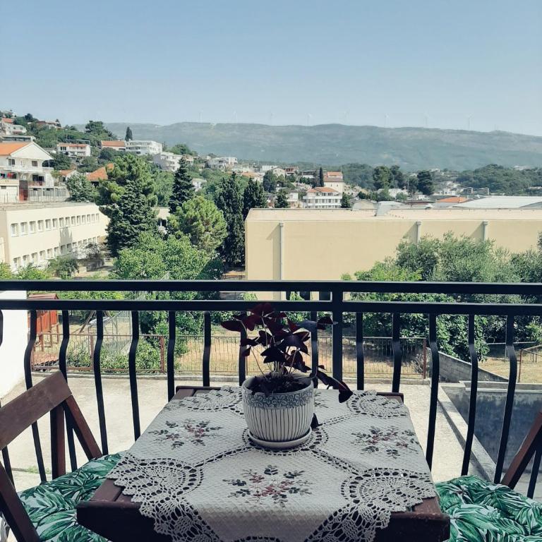 Guesthouse DONA - Double Room with Garden View - 2