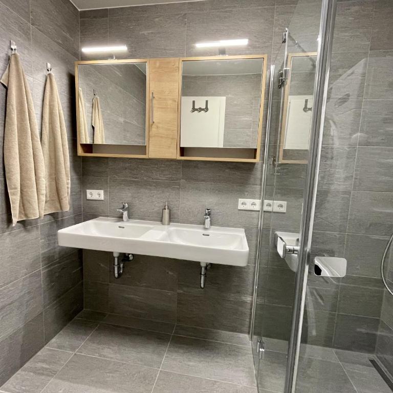 Panorama Lodge Mountainview 208 - Two-Bedroom Apartment - 20