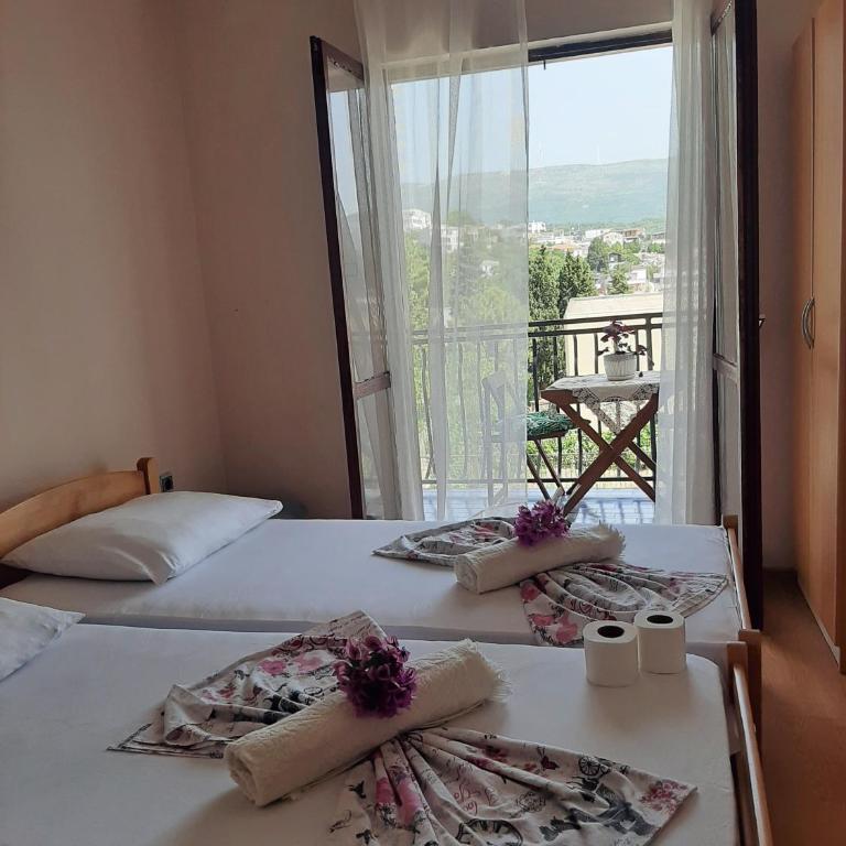 Guesthouse DONA - Double Room with Garden View - 1
