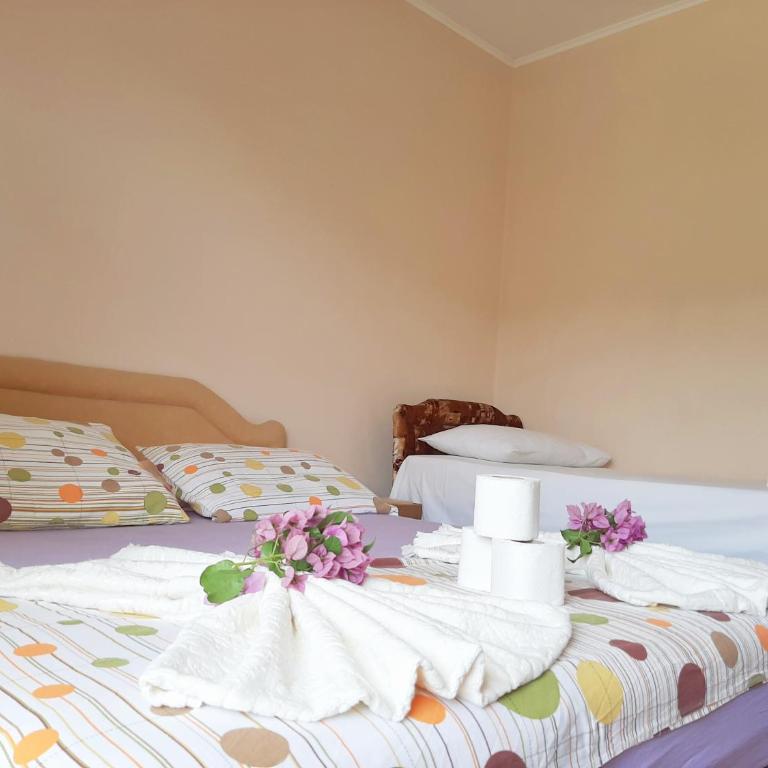 Guesthouse DONA - Triple Room with Balcony - 4