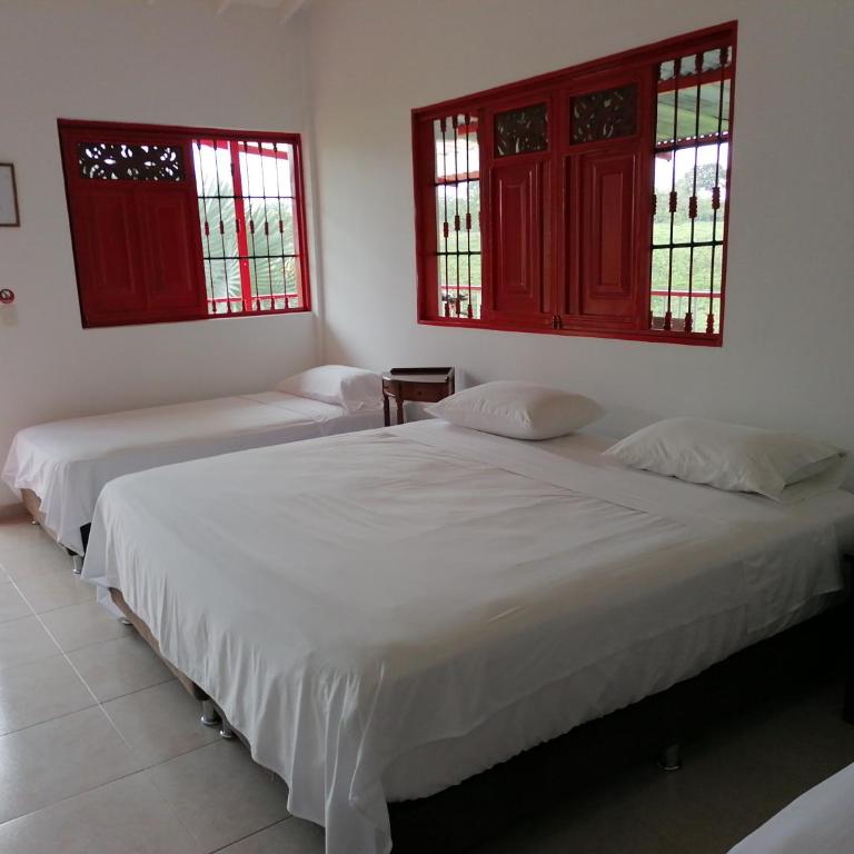 Finca Hotel Santana Campestre Quindio - Habitación Cuádruple Estándar - 9