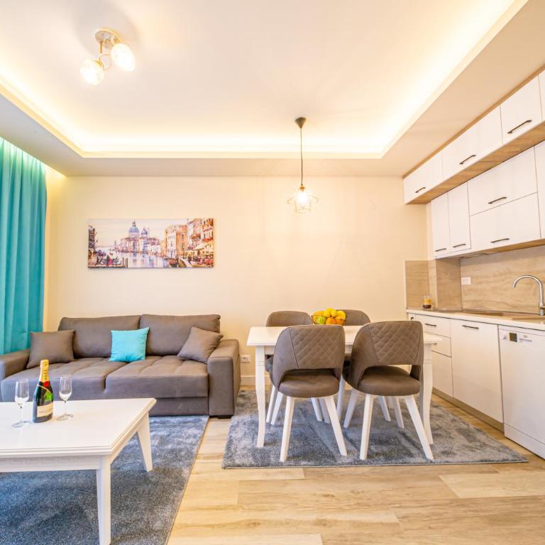 Seafront Apartments Petrovac - Apartment with Balcony - 7