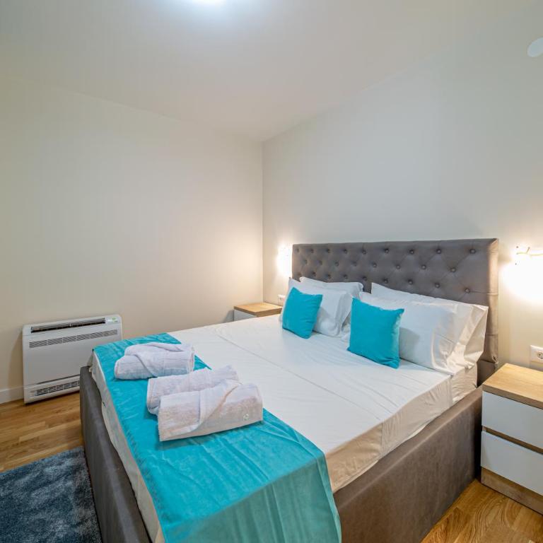 Seafront Apartments Petrovac - Apartment with Sea View - 4