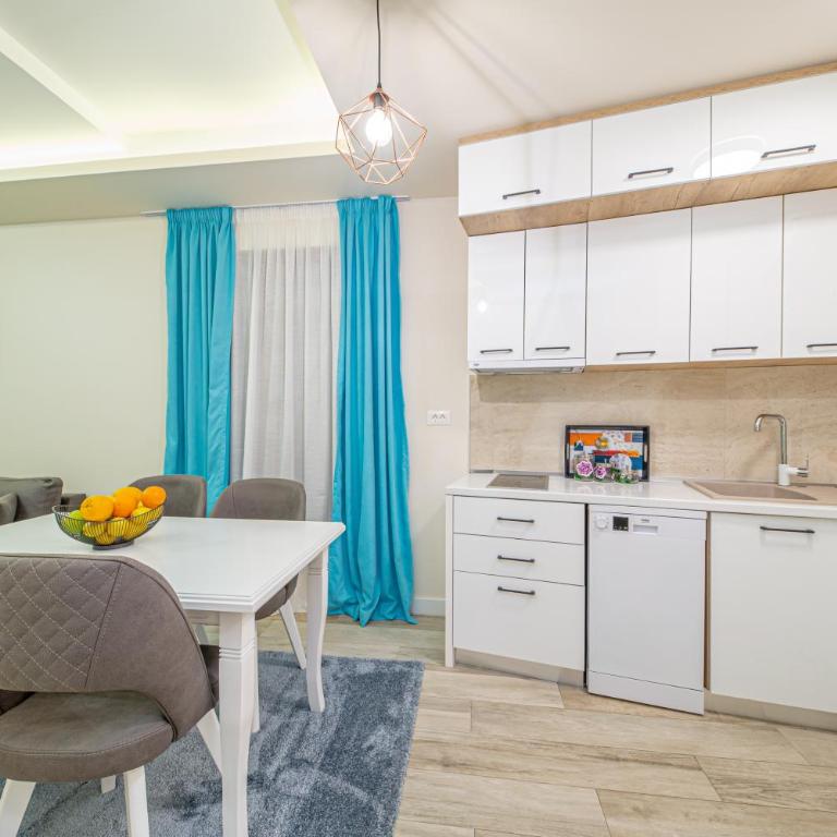 Seafront Apartments Petrovac - Apartment with Sea View - 7