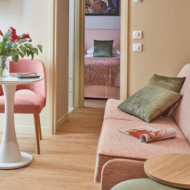 Hotel Atmospheres - Suite - 4
