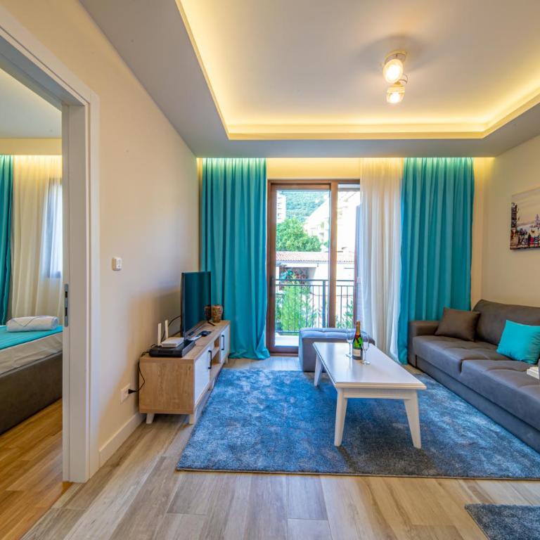 Seafront Apartments Petrovac - One-Bedroom Apartment - 13