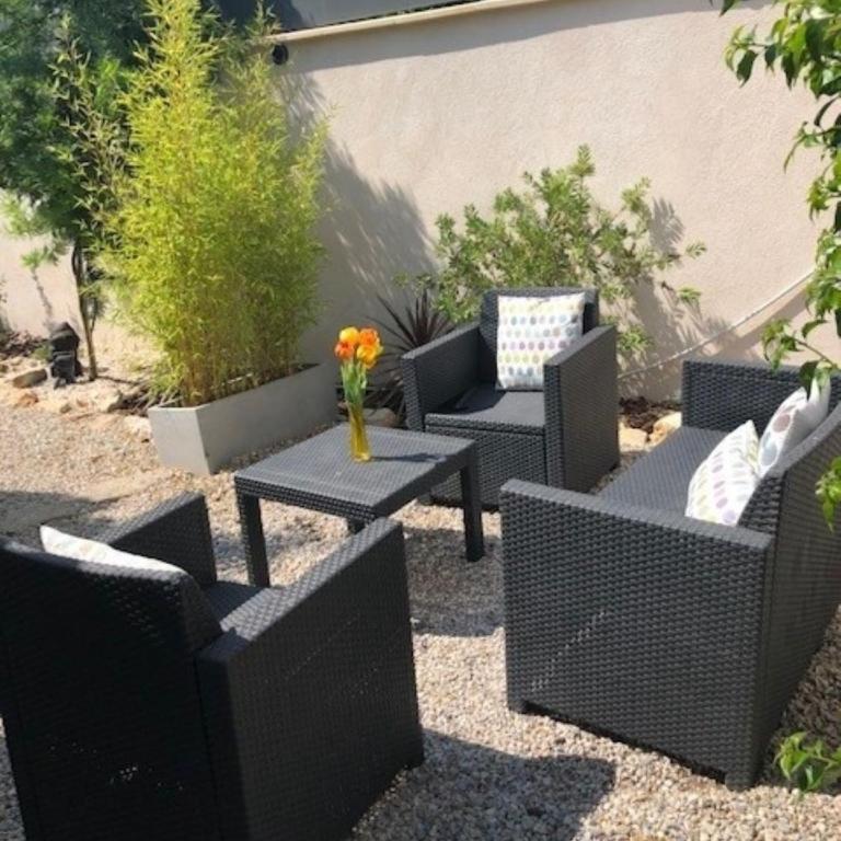 Studio Bijou Plage Antibes Juan-les-Pins - Studio avec Vue sur Jardin - 10