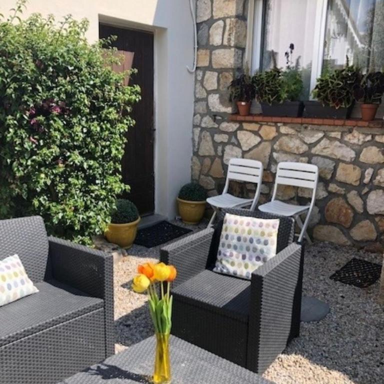 Studio Bijou Plage Antibes Juan-les-Pins - Studio avec Vue sur Jardin - 11