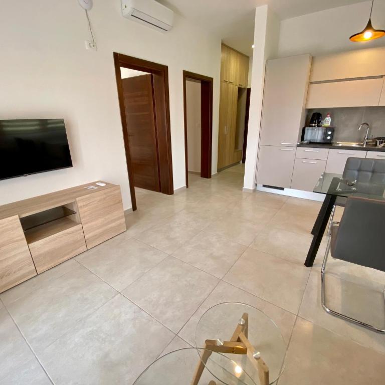 Villa Dolphin Apartments - Deluxe Family Room - 12