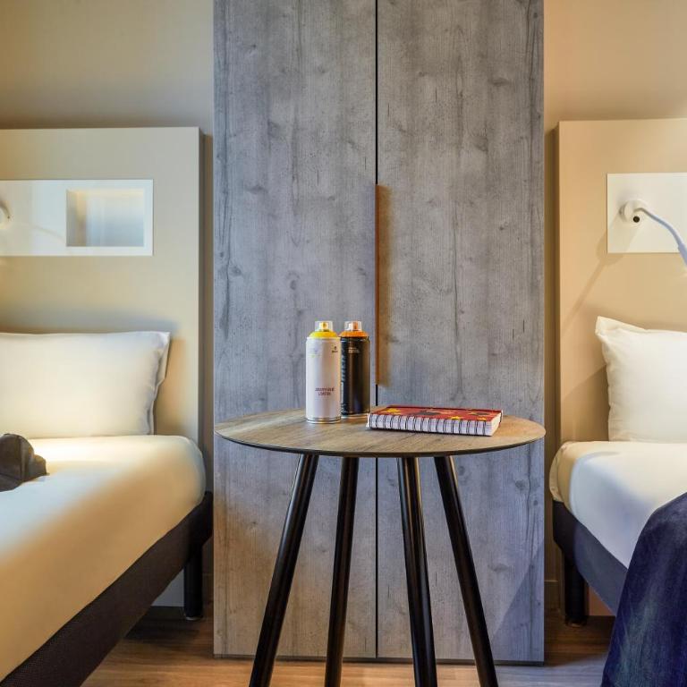 Ibis Budget Montpellier Aéroport Parc Des Expos - Chambre Triple avec 2 Lits Simples et 1 Lit d'Appoint - 6