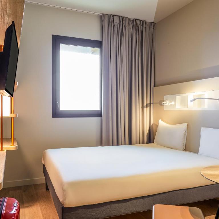 Ibis Budget Montpellier Aéroport Parc Des Expos - Chambre Triple avec Lit Double et Lit d'Appoint - 7