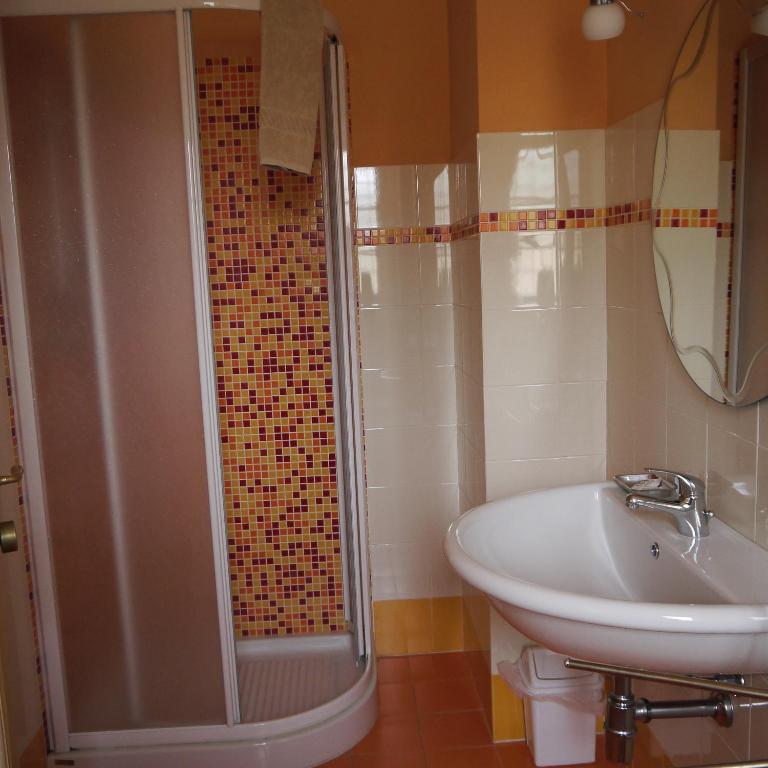 Corte Capitani - Camera Matrimoniale con Bagno Privato - 2