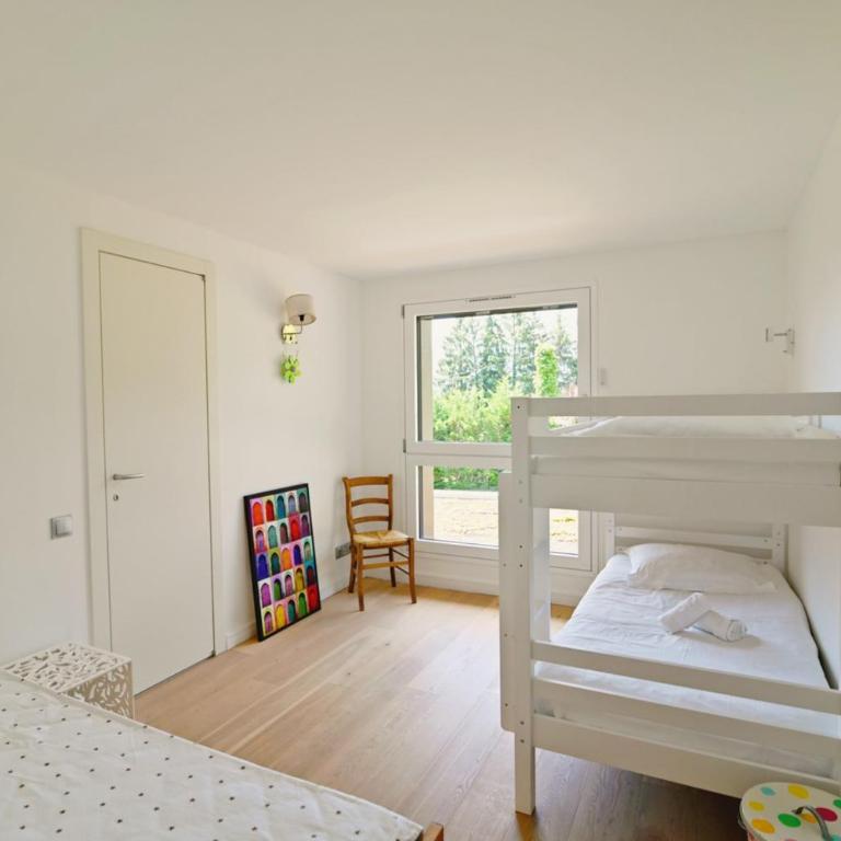 Charming villa with pool lake view 10 minutes from the city center - Villa - 9