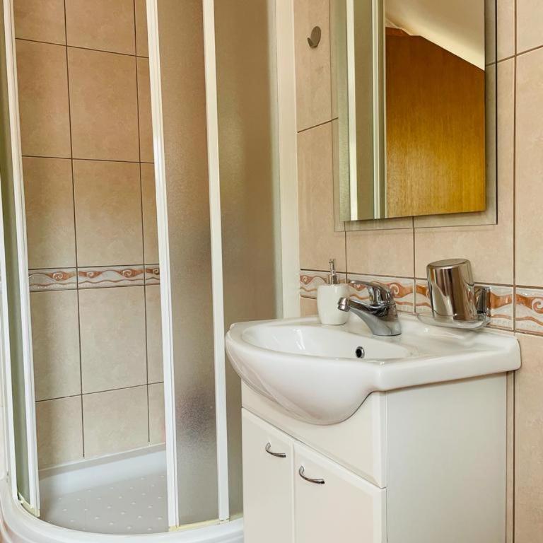 Apartman Mona - One-Bedroom Apartment - 13