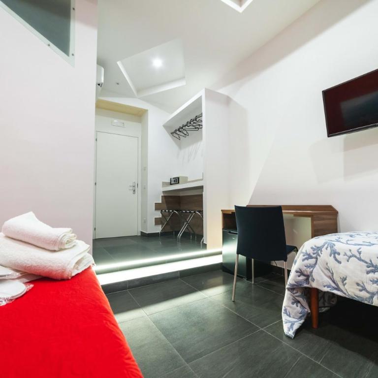 B&b Onda Napoli - Camera Tripla con Bagno Privato - 5