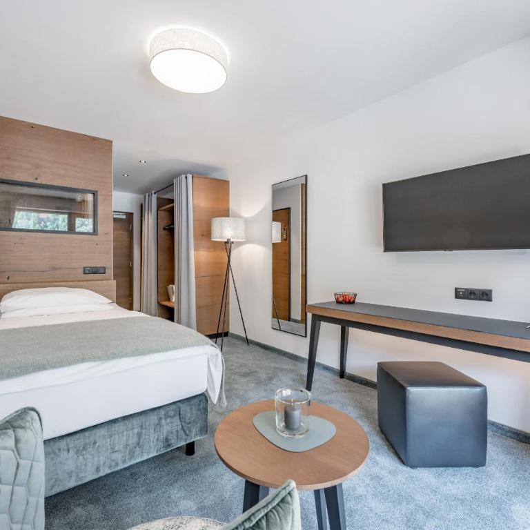 Hotel Tyrolerhof - Deluxe Einzelzimmer mit Balkon - 2