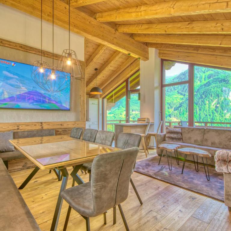Ski-in Ski-out Chalet Maiskogel 17A - by Alpen Apartments - Ferienhaus - 1