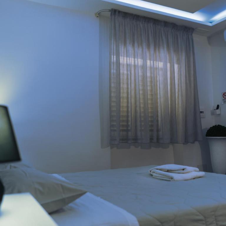 Dl LUXURY B&B - Camera Matrimoniale con Vasca Idromassaggio - 8