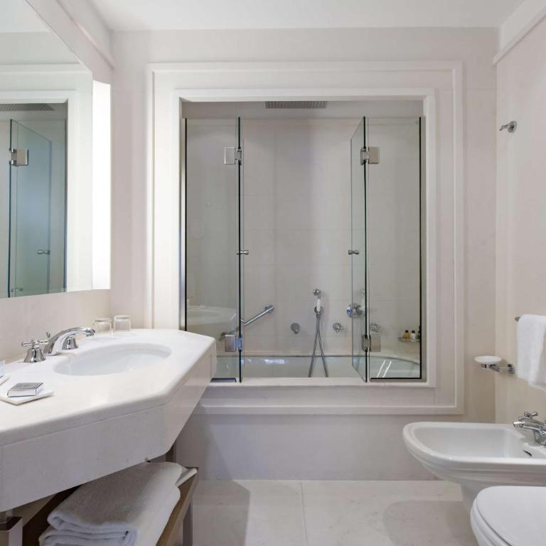Grand Hotel Savoia Cortina d'Ampezzo, A Radisson Collection Hotel - Junior Suite con Vista Dolomiti - 1