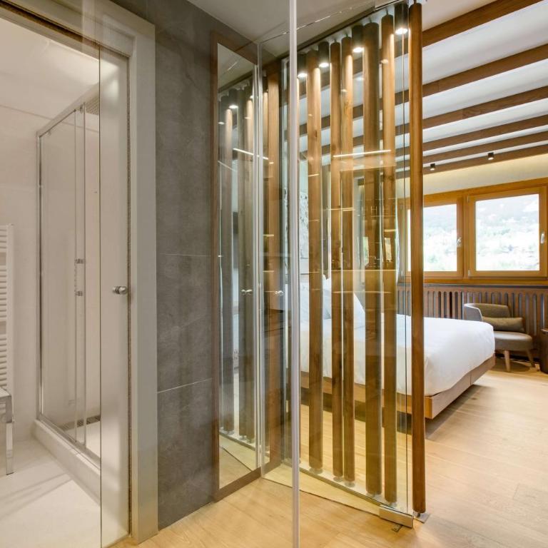 Grand Hotel Savoia Cortina d'Ampezzo, A Radisson Collection Hotel - Camera Premium Collection con Vista Dolomiti - 1