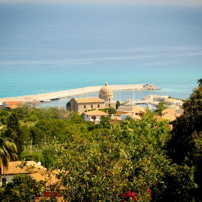 Hotel Calysea Tropea - Breakfast & Brunch Until 13-00 Included - Free Private Parking - Habitación Familiar con vistas al mar - 8
