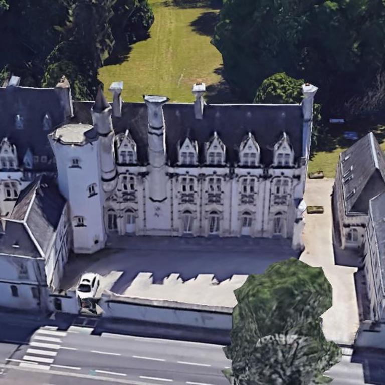 Charmant STUDIO au Calme Tout Confort Dans Château Néo Gothique proche ZENITH COMET ORLEANS Parking Voiture Gratuit WIFI Haut Débit Rue des Montées - Estudio Superior - 9