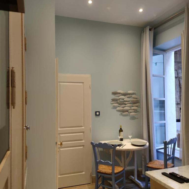 Mes à Moi in Pezenas - Studio Climatisé & Patio Privatif - O Pitchoun - Appartement 1 Chambre - 32