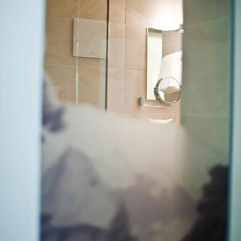 Basic Hotel Innsbruck - Dreibettzimmer - 11