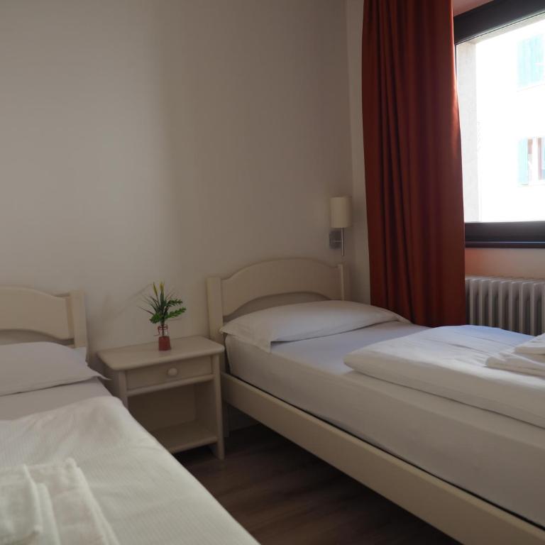 Hotel B&B Francolini - Camera Familiare Classic - 8