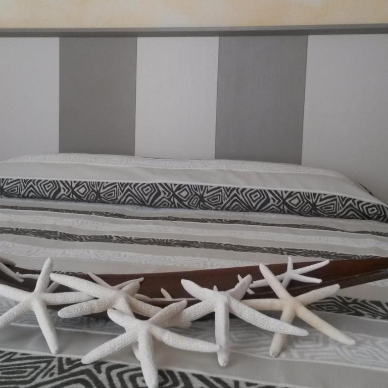 Hotel Camelia - Double Room with Balcony - 4
