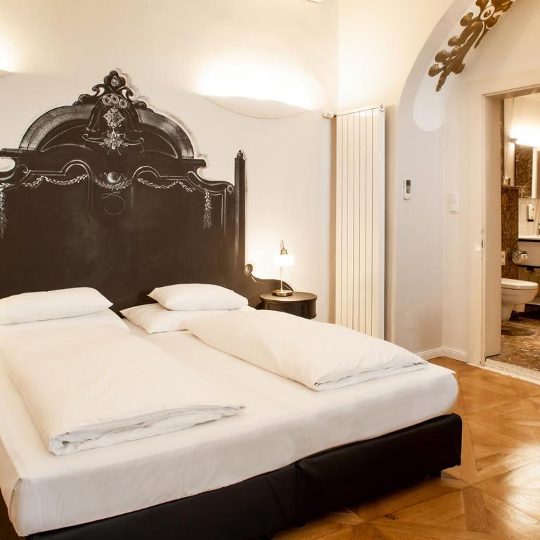 Boutique Hotel Dom - Rooms & Suites - Classic Dreibettzimmer - 5