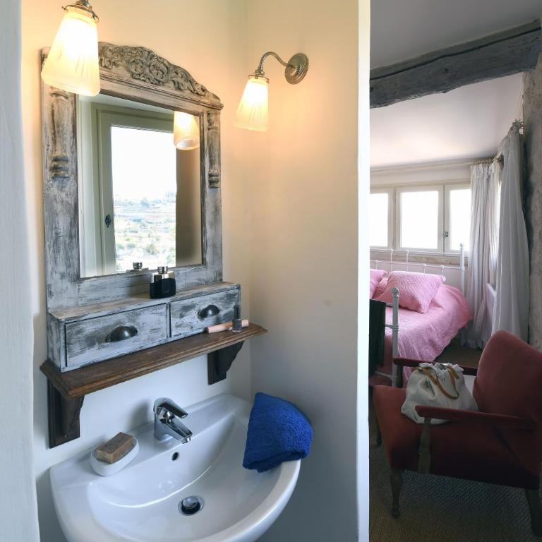 Le Bonheur - Three-Bedroom House - 37