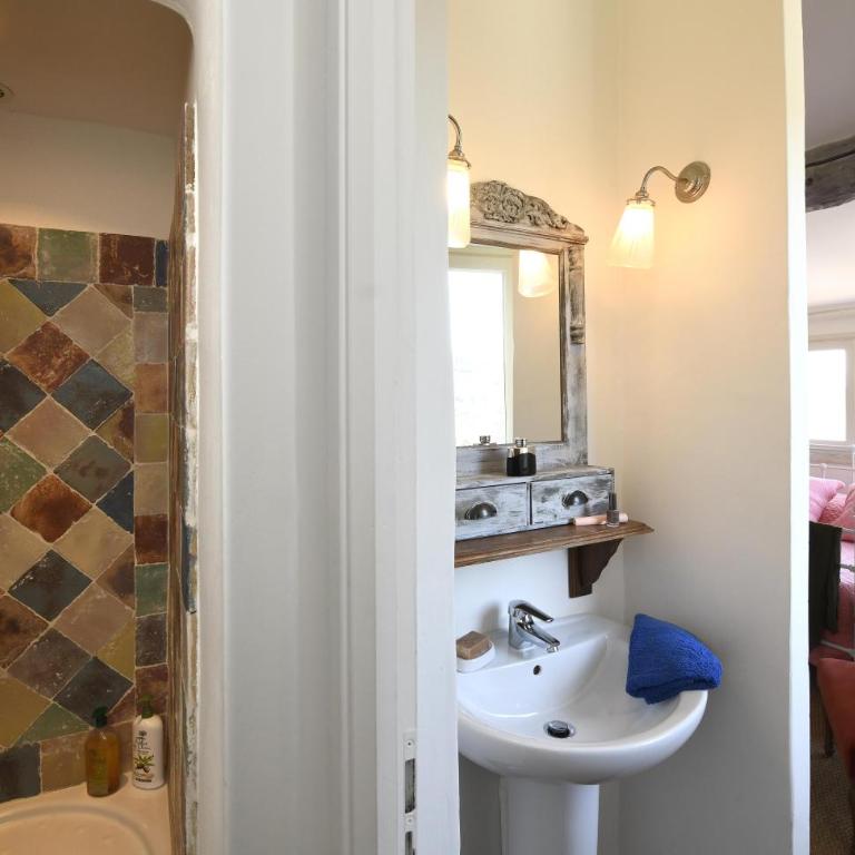 Le Bonheur - Three-Bedroom House - 76