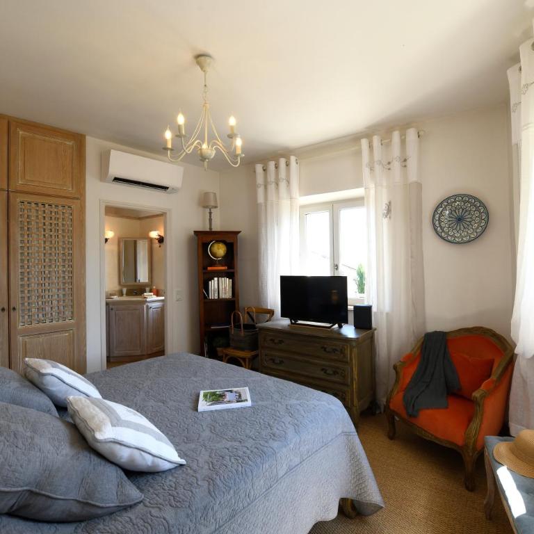 Le Bonheur - Three-Bedroom House - 28